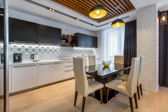 cucina in stile contemporaneo con illuminazione aggiuntiva sopra il piano di lavoro