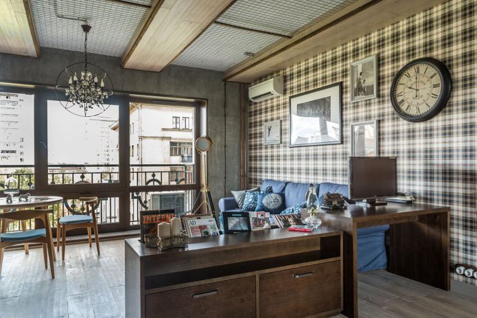 Interno di un piccolo appartamento in stile loft di 33 mq.