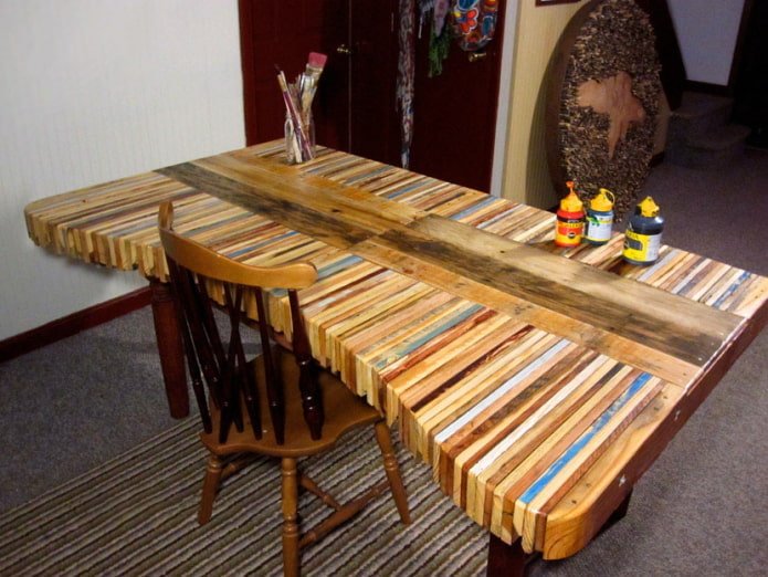 Tavolo artigianale con pallet