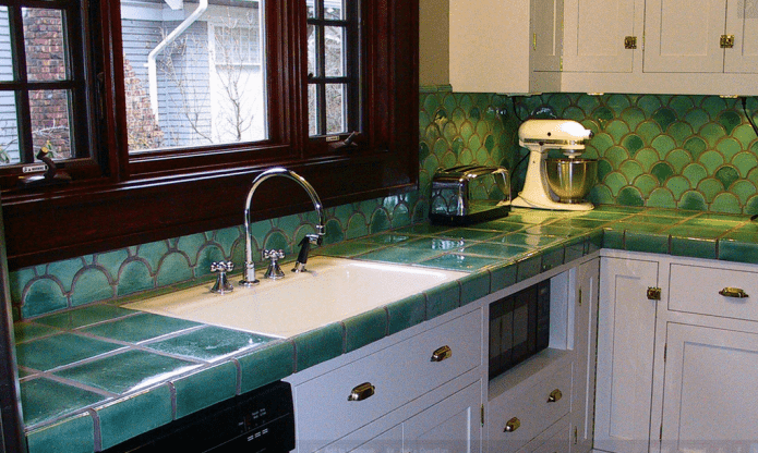 piano di lavoro verde in cucina