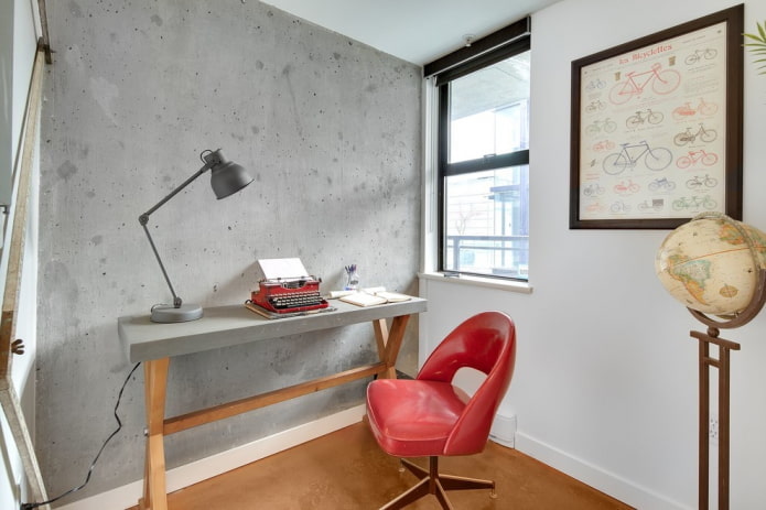 scrivania in un interno in stile loft