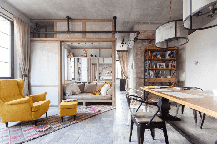 mobili in un monolocale in stile industriale