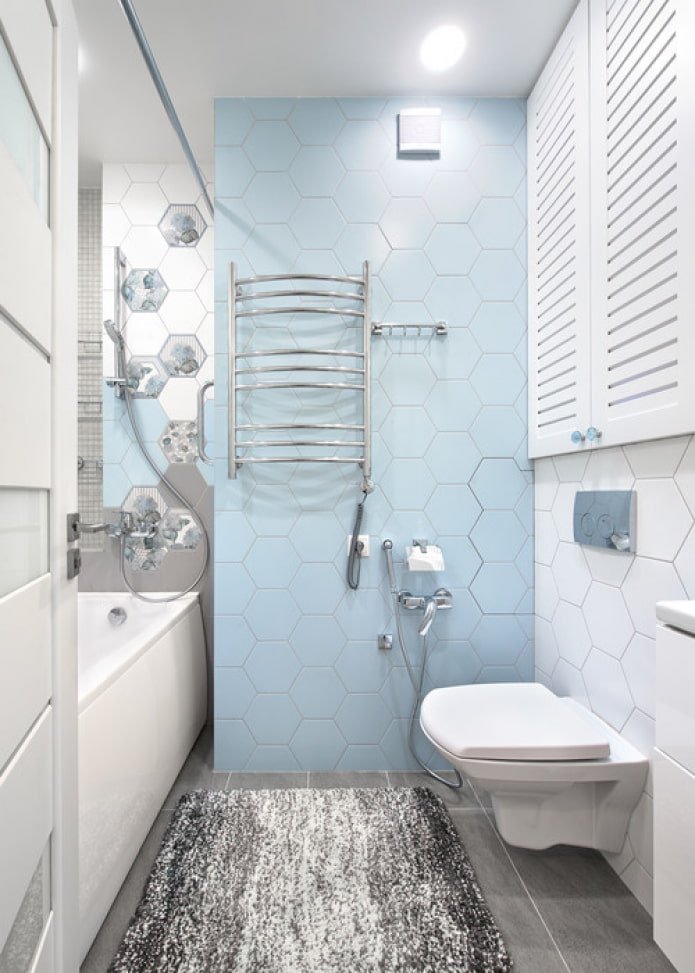 bagno bianco e blu