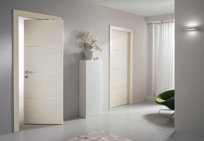 porte chiare in stile minimalismo