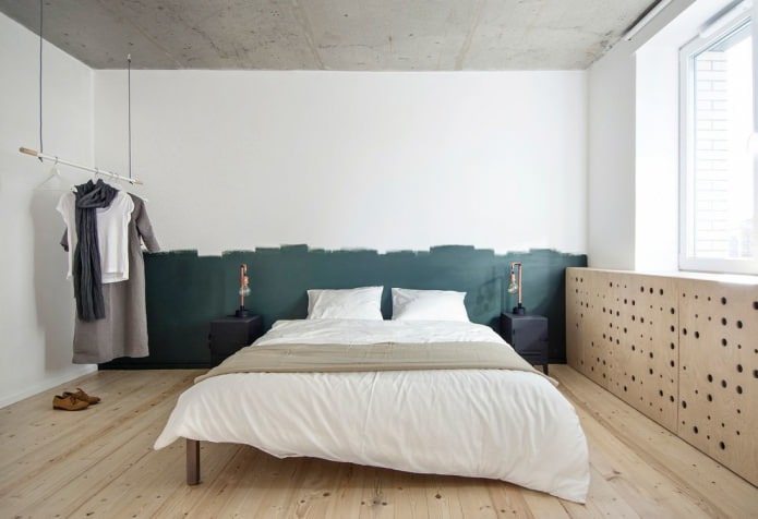 pavimento chiaro nell'interno della camera da letto