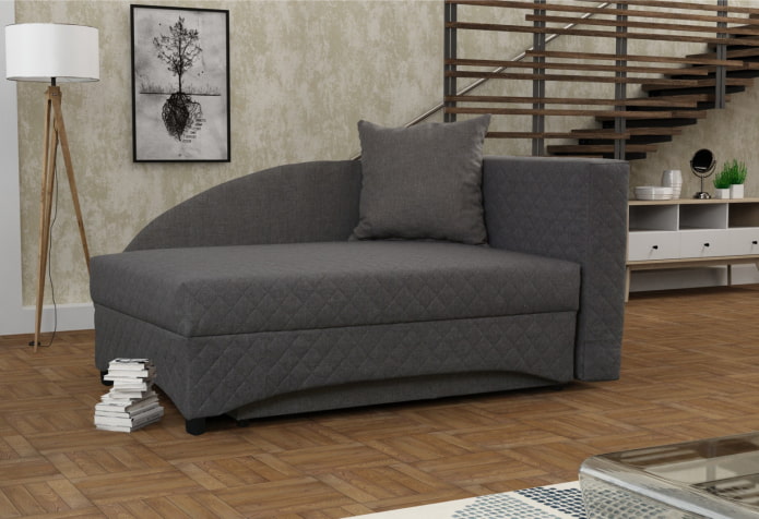 pouf grigio all'interno
