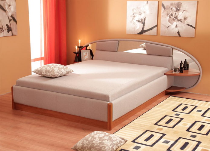 pouf nell'arredamento della camera da letto