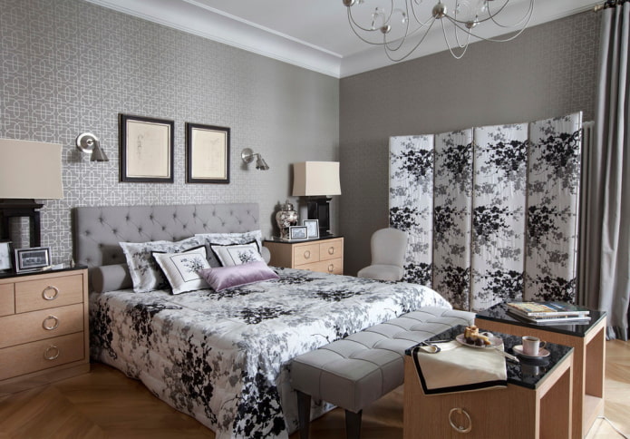 carta da parati in tessuto con un ornamento in camera da letto