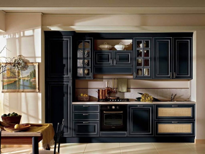 Arredamento da cucina scuro