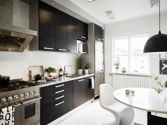 Cucina scura in stile scandinavo