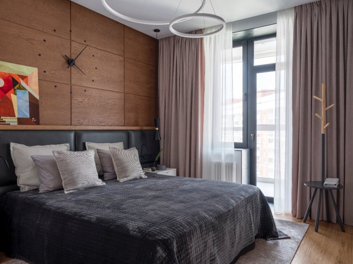 orologio sopra il letto
