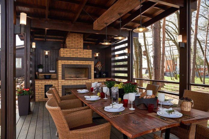 bella veranda con barbecue