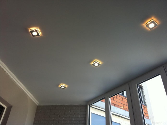 soffitto sul balcone