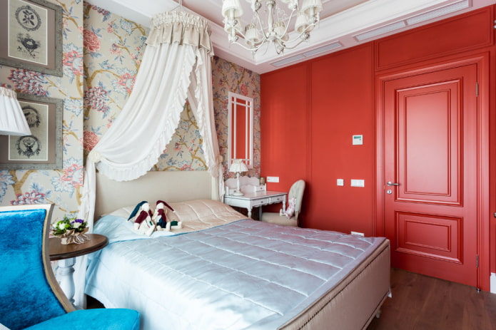porte rosse all'interno