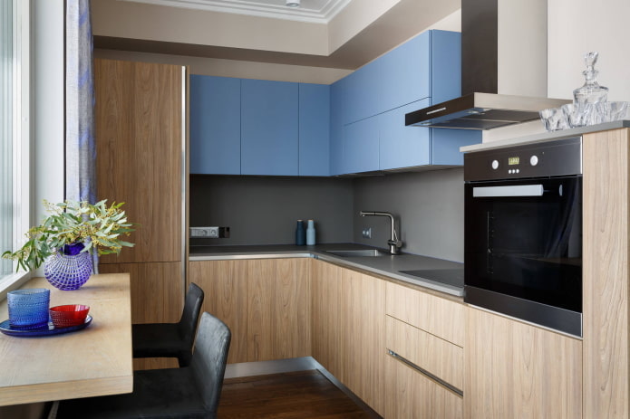 Blu con legno
