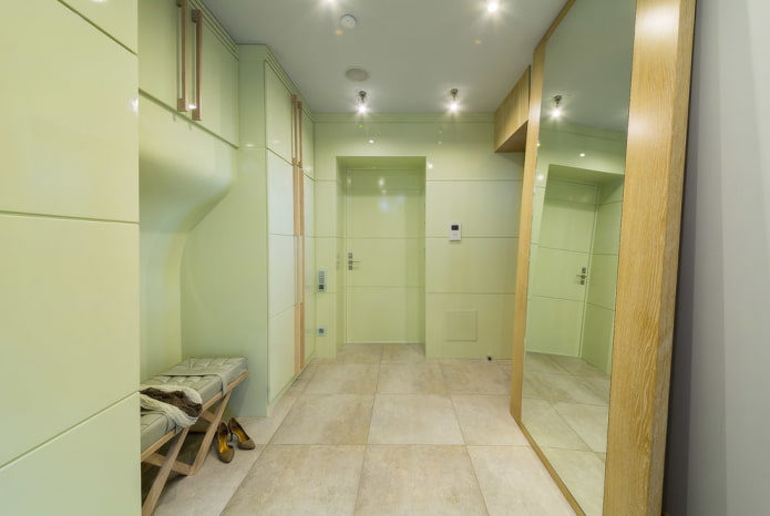 design del corridoio in toni chiari