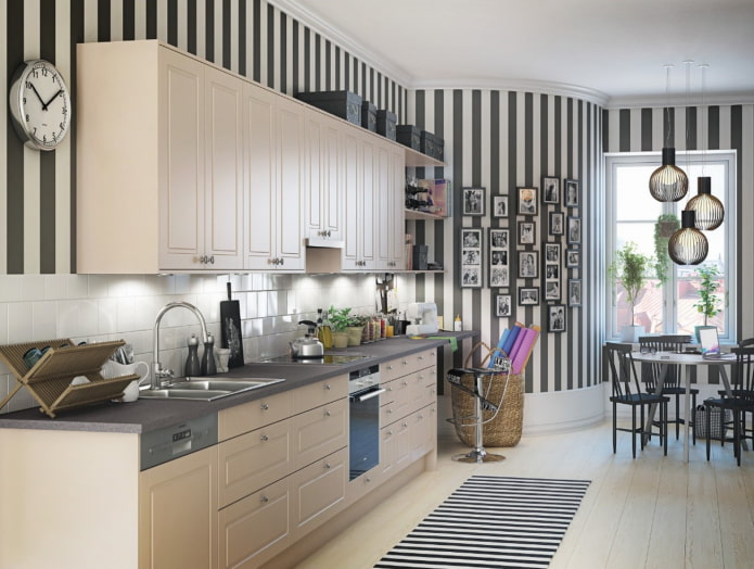 pareti bianche e nere nell'interno della cucina