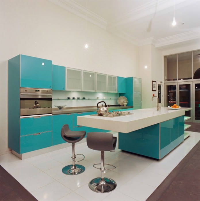 Colore Tiffany negli interni della cucina