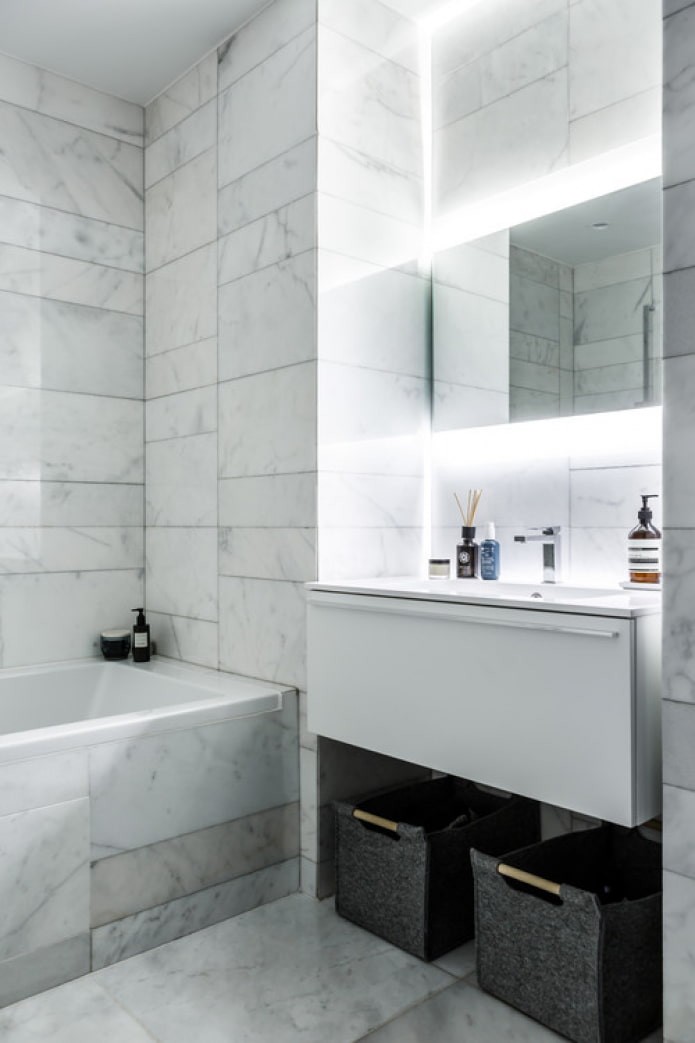 marmo bianco in bagno