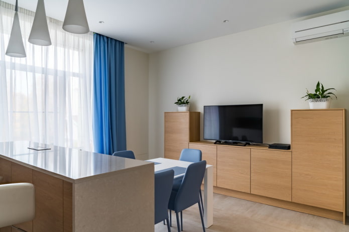 mobile TV in truciolare all'interno