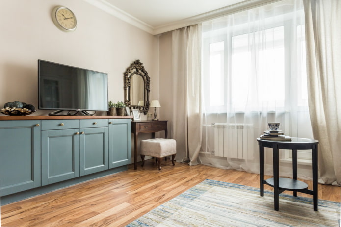 mobile TV in legno all'interno