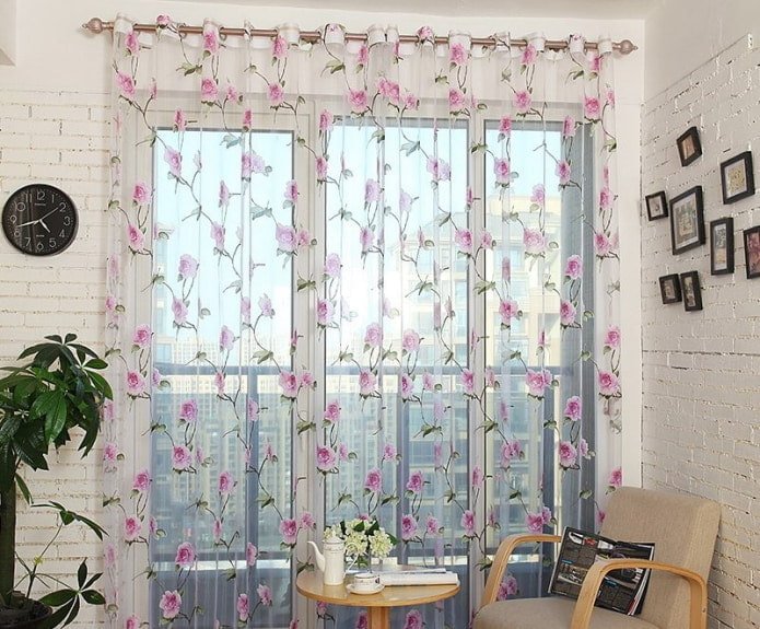 tulle con stampa floreale