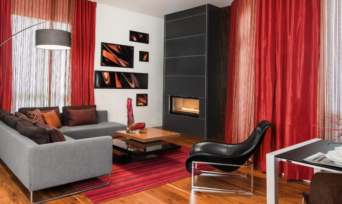 tulle rosso in soggiorno