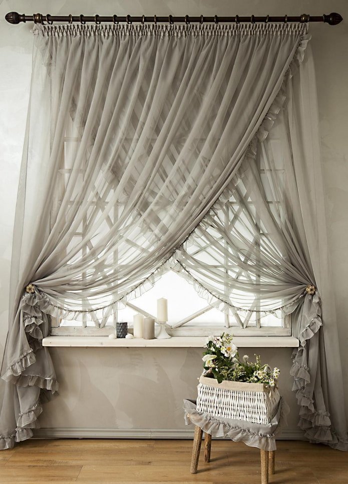 tulle con una maniglia