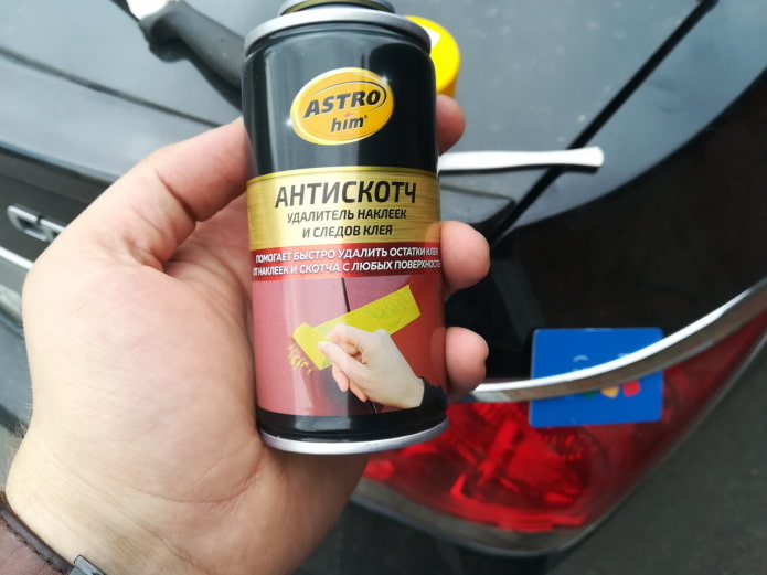 rimuovi nastro adesivo