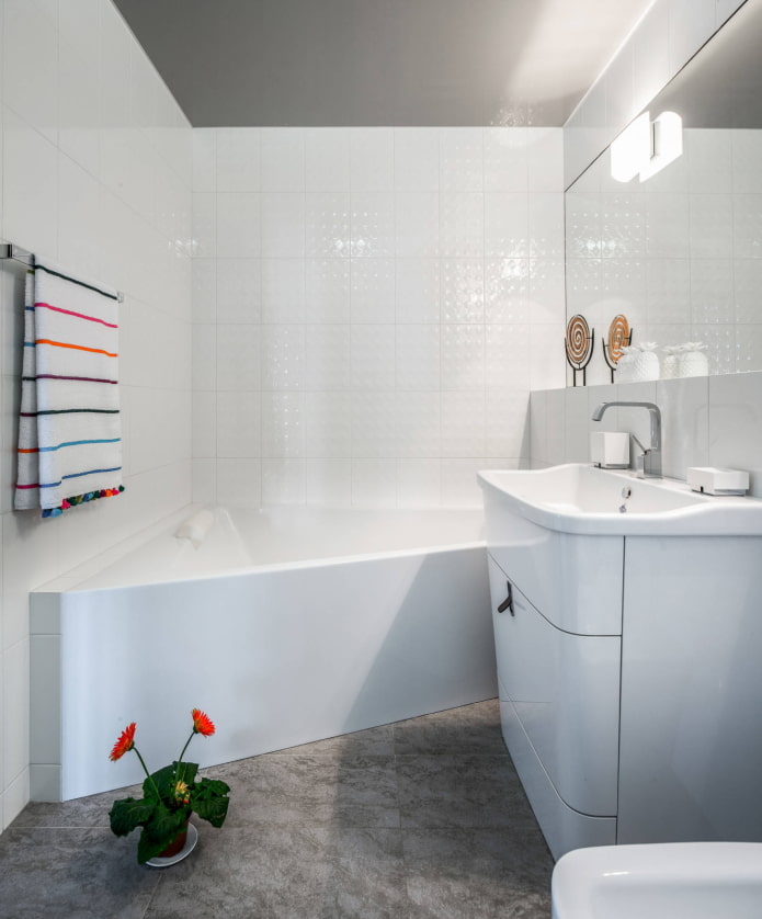 vasca da bagno triangolare