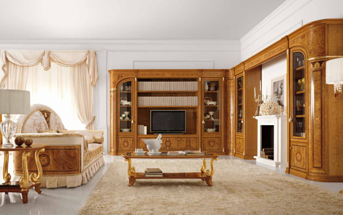 armadio ad angolo all'interno dell'ingresso in stile classico