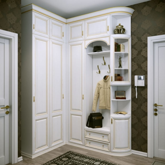 Armadio in stile classico