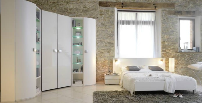 Foto di armadi ad angolo in camera da letto