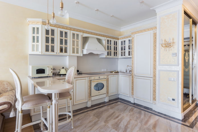 cucina ad angolo in stile classico
