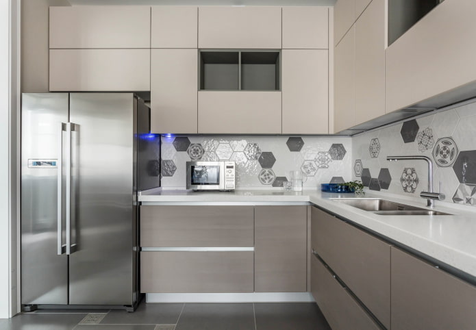 zona lavaggio all'interno della cucina a forma di angolo