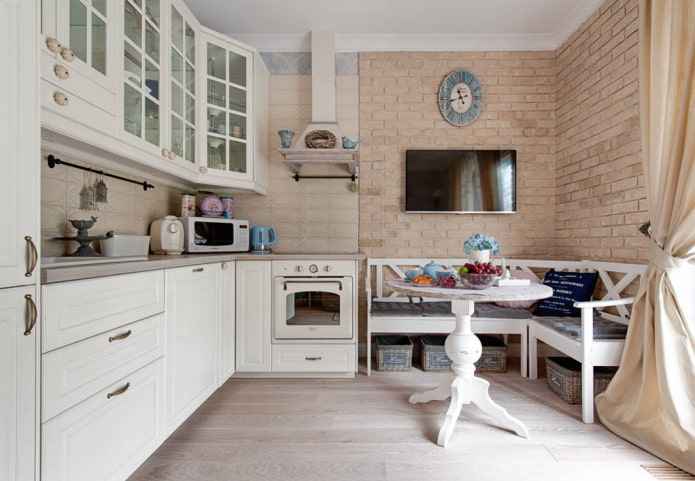 cucina ad angolo in stile provenzale