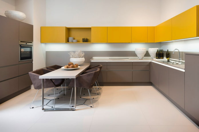 cucina minimalista spaziosa