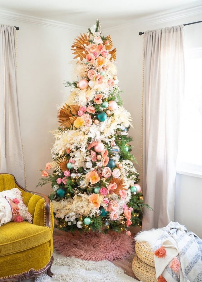 Albero di Natale fiorito