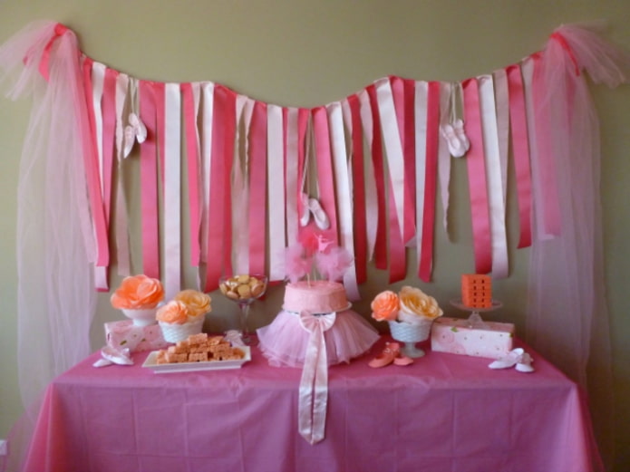 Decorazione con nastri