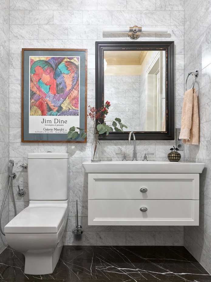 Dipingere nel WC
