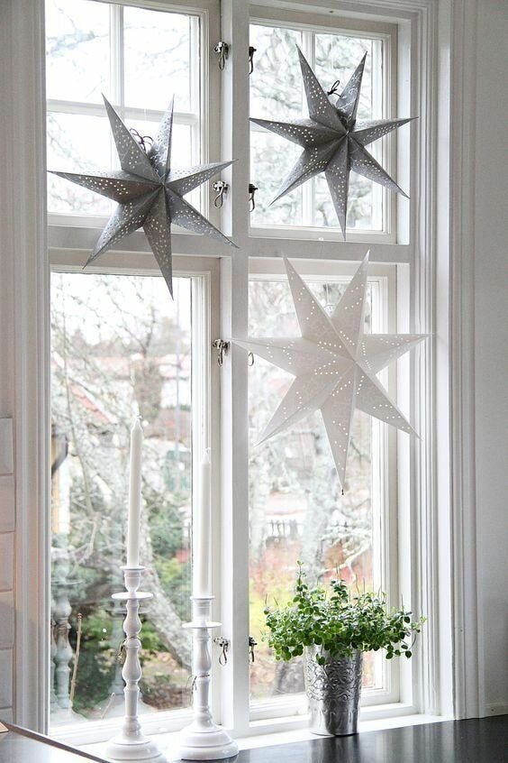 Decorazione per finestra con stelle
