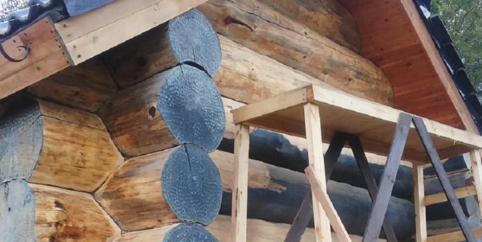 Pulizia della superficie in legno