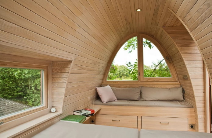 Soffitto e pareti in assi di legno