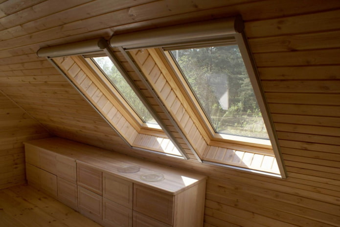 Spendenze con assi di legno