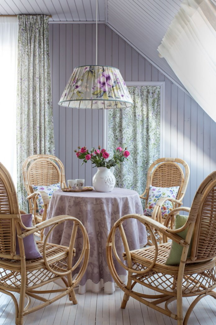 sala da pranzo in mansarda