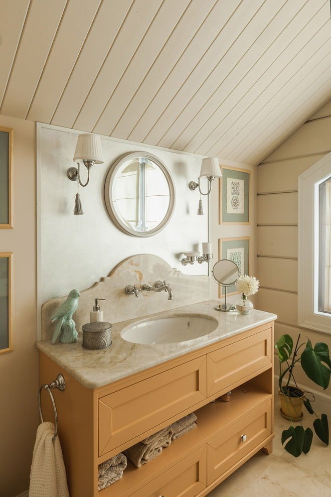 soffitto mansardato in bagno