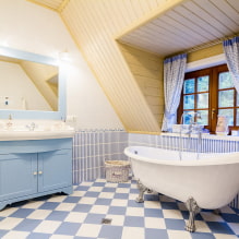 Assicella nell'interno del bagno-5