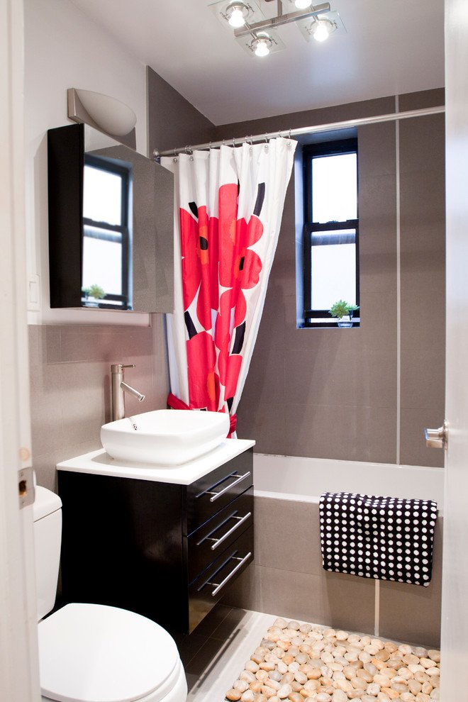 bagno piccolo con finestra