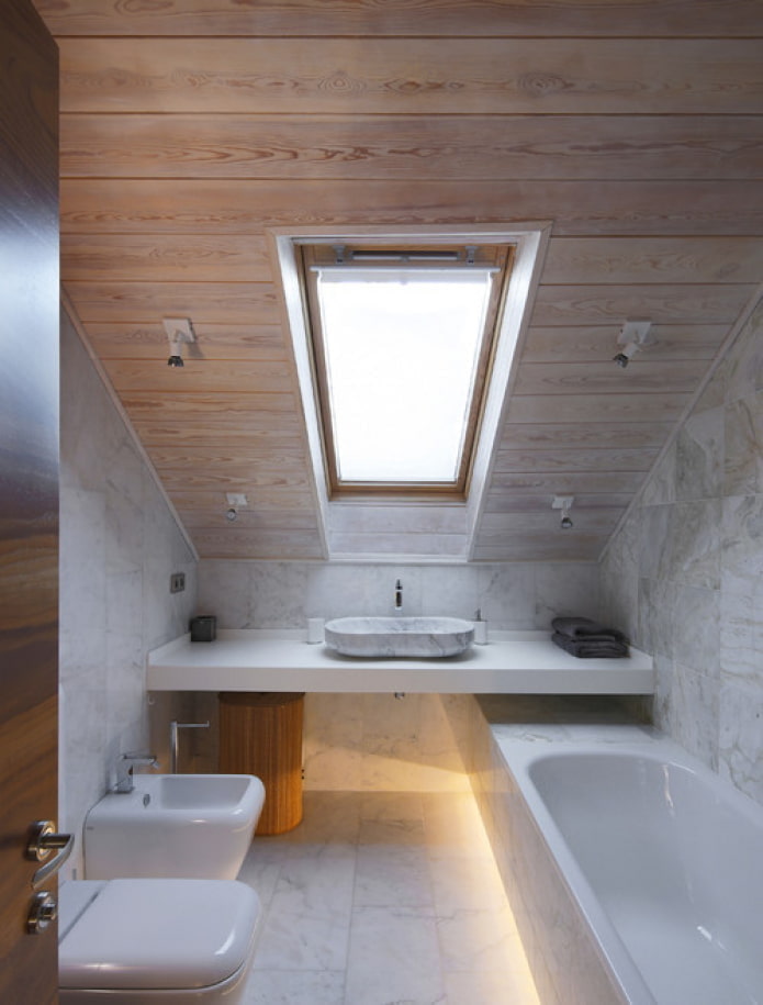 bagno in mansarda