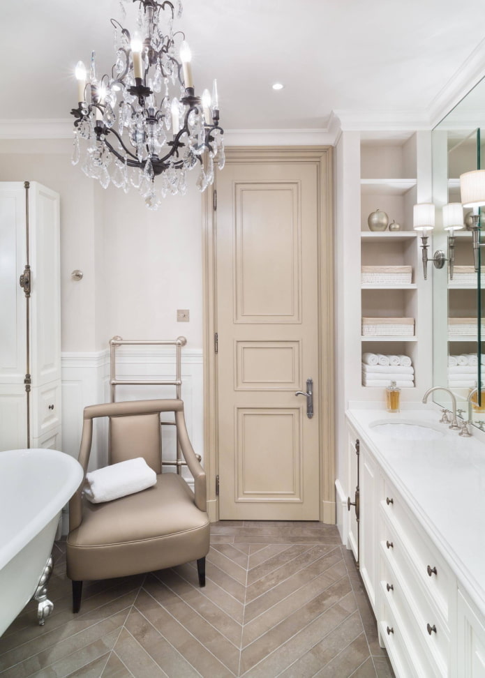 Bagno con poltrona